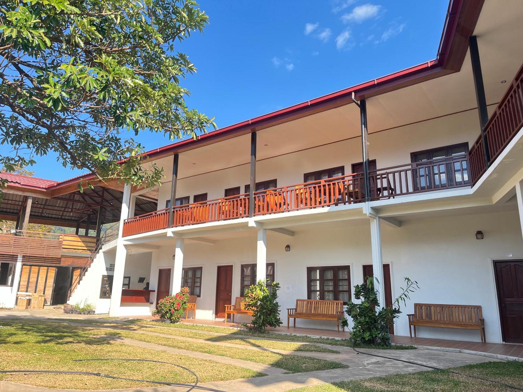 Sanhak Guesthouse 1 Ban Nahin-Nai Esterno foto