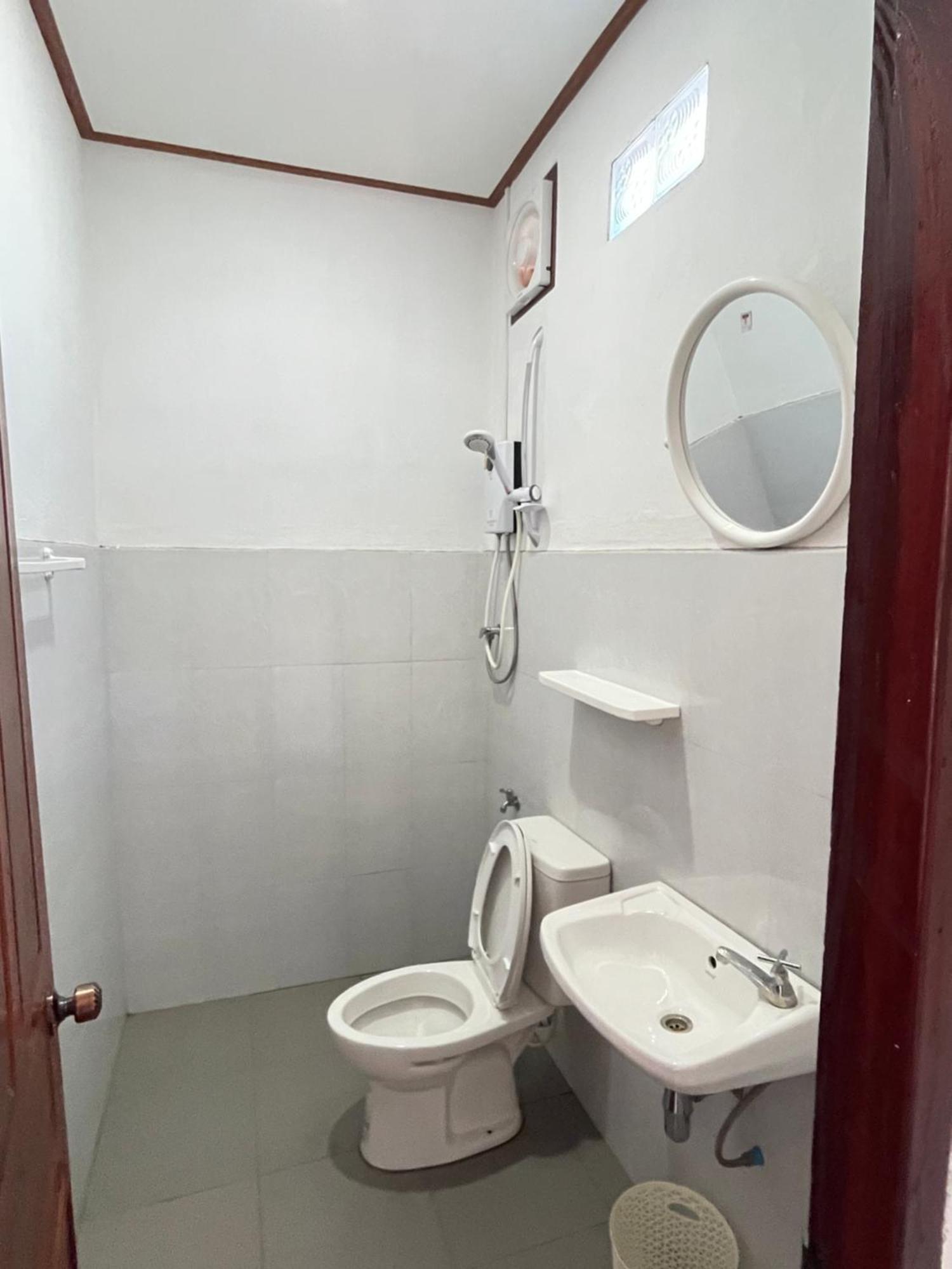 Sanhak Guesthouse 1 Ban Nahin-Nai Esterno foto